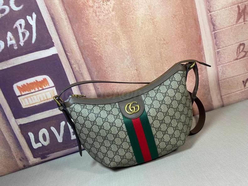 Gucci Handbags 371